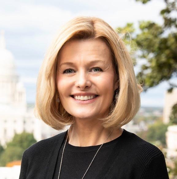 Hire Laura Adams to Speak Get Pricing And Availability Book Today